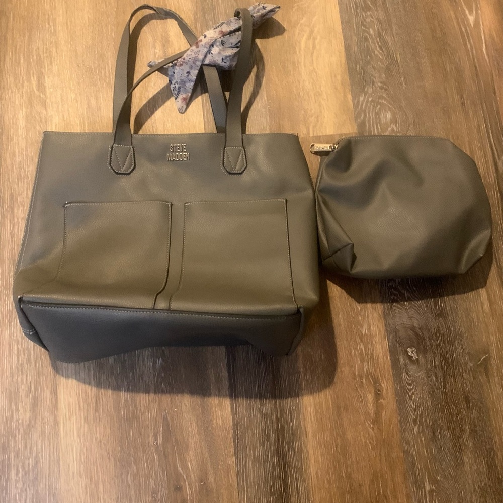 Gently Worn Steve Madden Gray Laptop/Tote bag and pouch